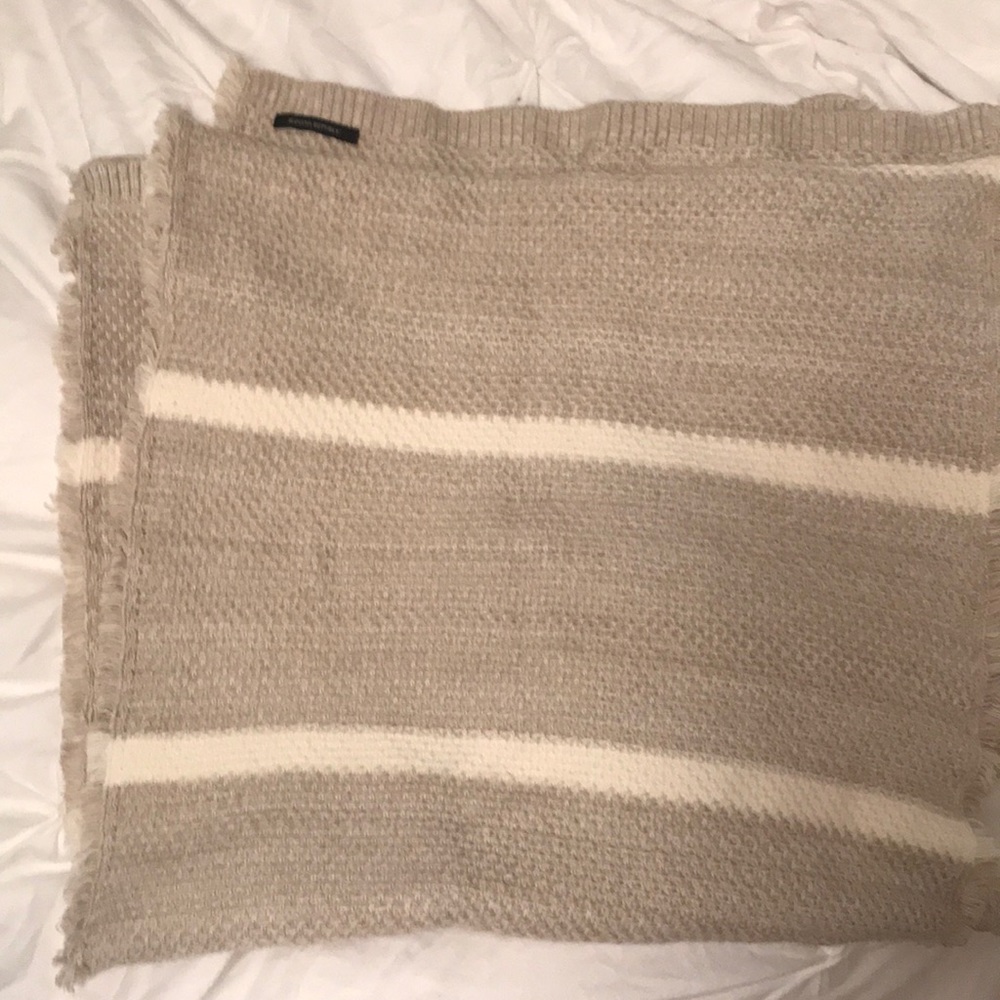 Banana republic blanket scarf